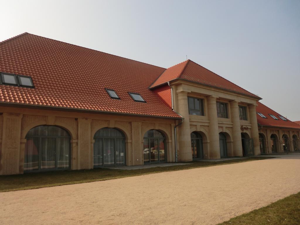 Remise & Westfluegel Schloss Stolpe Stolpe auf Usedom Exterior foto